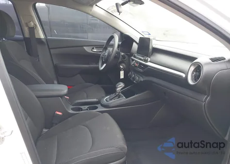 2021 Kia Forte Lxs из США, поврежденный, VIN 3KPF24AD9ME410130